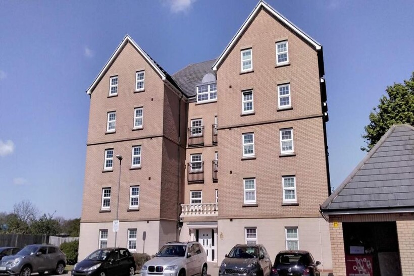 Bagshawe Court, Farley Fields LU1 2 bed flat to rent - £1,037 pcm (£239 pw)