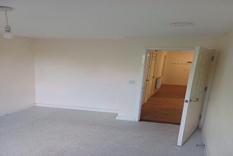 Bagshawe Court, Farley Fields LU1 2 bed flat to rent - £1,037 pcm (£239 pw)