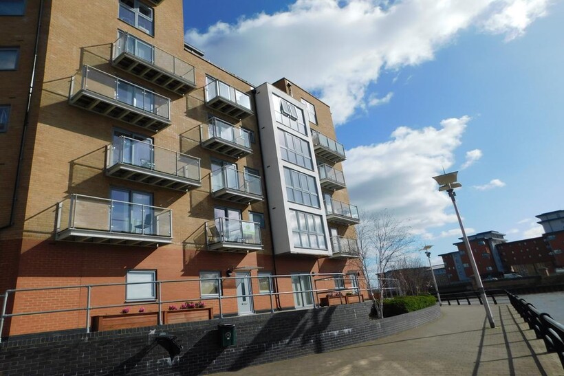 Keel Point, Colchester CO2 2 bed flat to rent - £1,285 pcm (£297 pw)