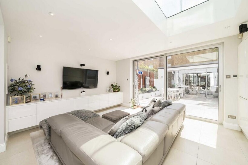 Walham Grove, London SW6 6 bed house to rent - £9,750 pcm (£2,250 pw)