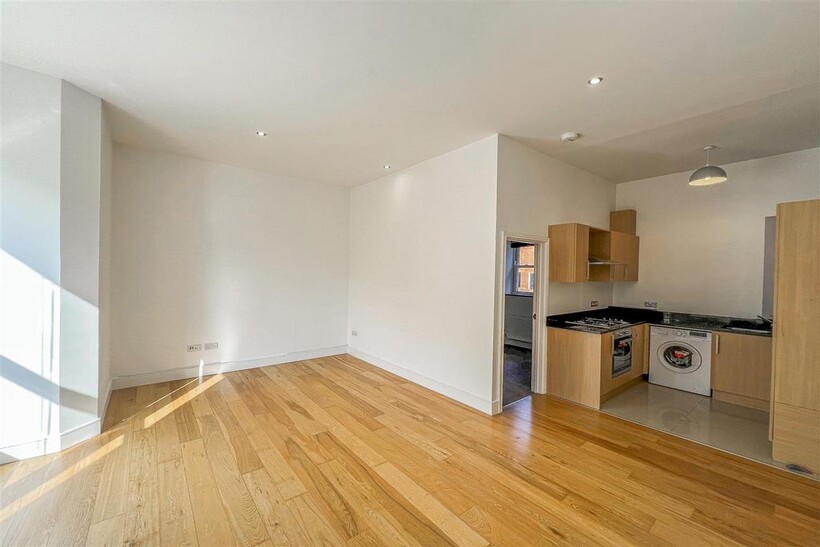 The Mansion, Whitley... 2 bed apartment to rent - £1,495 pcm (£345 pw)