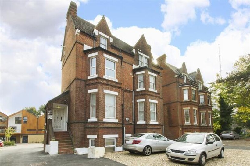 Church Road, London, SE19 2 bed flat to rent - £1,695 pcm (£391 pw)
