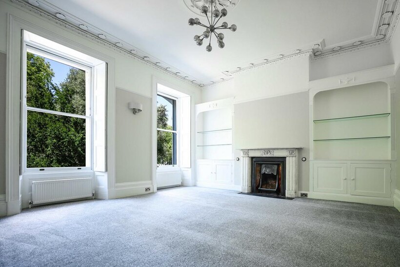 Pittville Lawn, Cheltenham, GL52 5 bed townhouse to rent - £4,983 pcm (£1,150 pw)