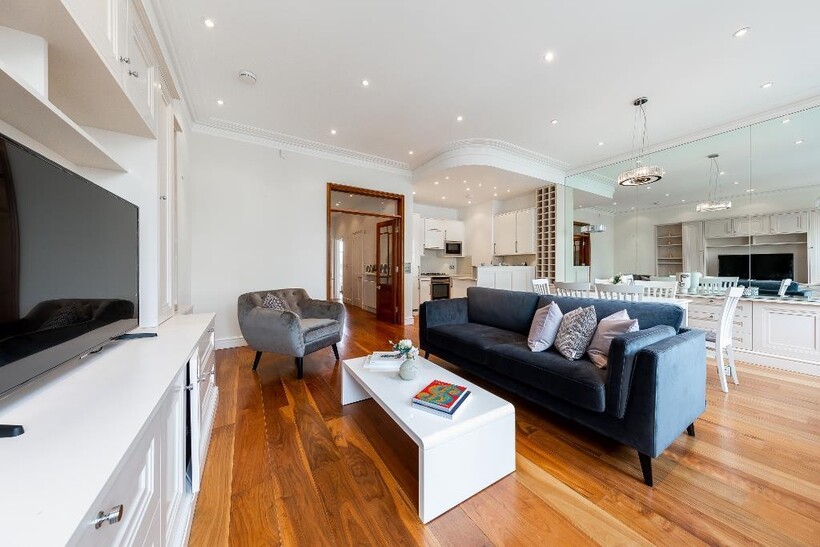 Prince of Wales Terrace, LONDON W8 2 bed flat to rent - £4,225 pcm (£975 pw)