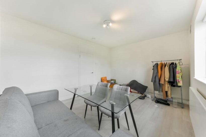 Wilbraham House, Vauxhall London SW8 2 bed apartment to rent - £2,575 pcm (£594 pw)