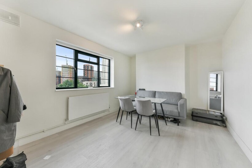 Wilbraham House, Vauxhall London SW8 2 bed apartment to rent - £2,575 pcm (£594 pw)