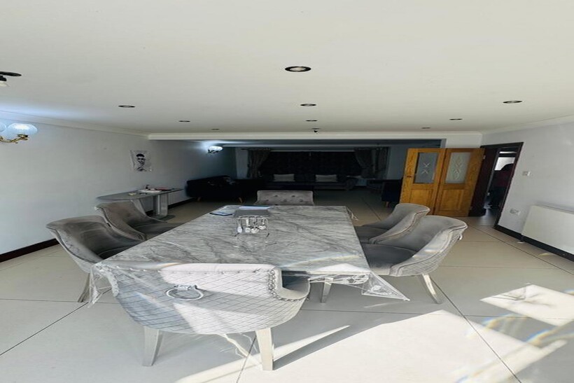 Mount Stewart Avenue, Harrow HA3 3 bed semi-detached house to rent - £2,499 pcm (£577 pw)