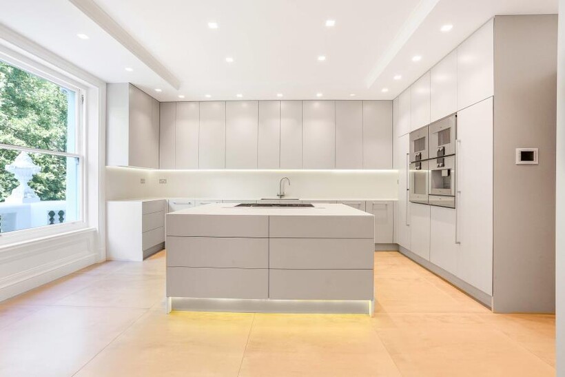HOLLAND PARK, KENSINGTON, LONDON, W11 5 bed apartment to rent - £26,000 pcm (£6,000 pw)