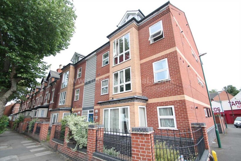 Castle Boulevard, Lenton, England 4 bed apartment to rent - £1,733 pcm (£400 pw)