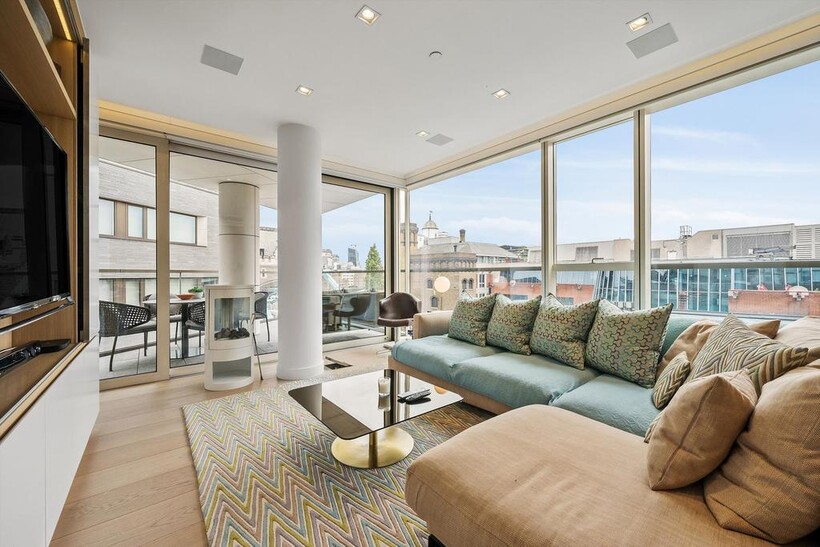 Tudor House, Duchess Walk, London, SE1 3 bed flat to rent - £5,499 pcm (£1,269 pw)