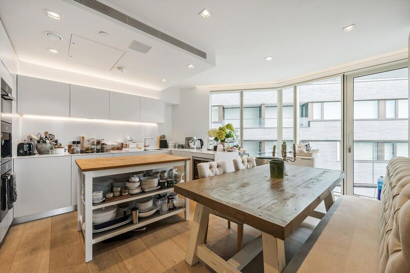 Tudor House, Duchess Walk, London, SE1 3 bed flat to rent - £5,499 pcm (£1,269 pw)