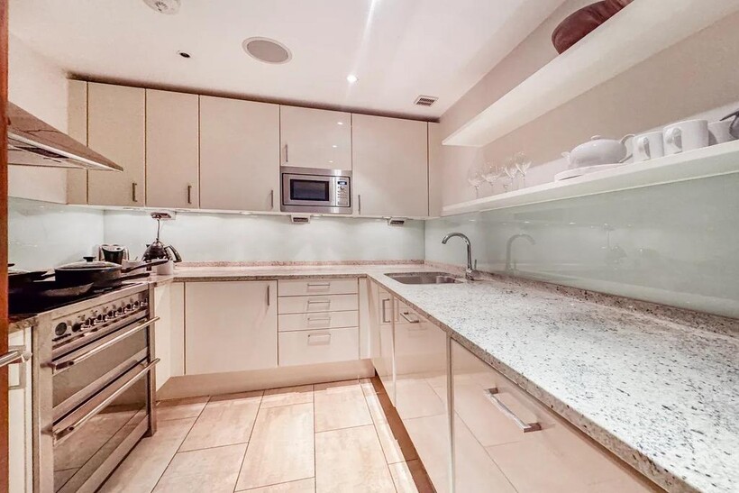 Young Street, Kensington, W8 1 bed flat to rent - £4,225 pcm (£975 pw)