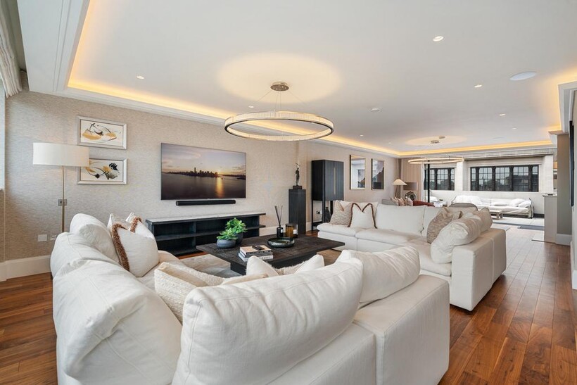 Young Street, London, W8 3 bed penthouse to rent - £27,083 pcm (£6,250 pw)