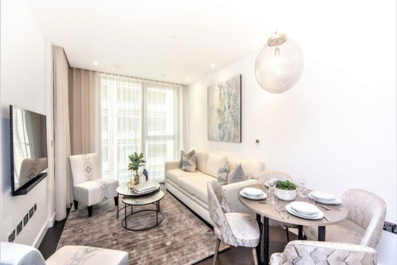 Charles Clowes Walk, London SW11 2 bed apartment to rent - £4,849 pcm (£1,119 pw)