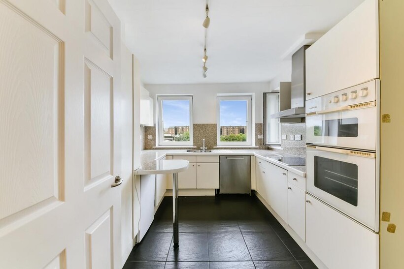 Abbey Road, London, NW8 3 bed flat to rent - £4,498 pcm (£1,038 pw)