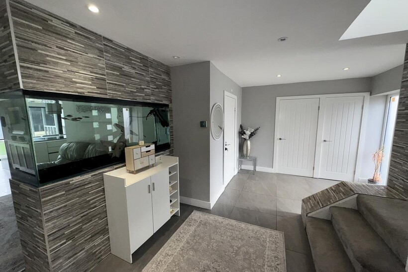 Prenton Dell Road, Prenton CH43 5 bed detached house to rent - £1,895 pcm (£437 pw)