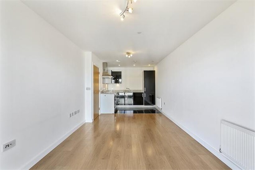 25 Barge Walk, London, SE10 2 bed apartment to rent - £2,100 pcm (£485 pw)