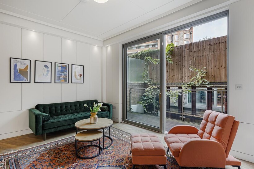 Belmont Street, London NW1 5 bed flat to rent - £8,800 pcm (£2,031 pw)