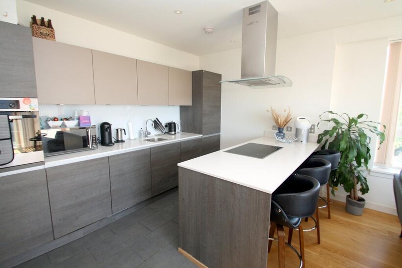 Fairfield Avenue... 2 bed apartment to rent - £1,980 pcm (£457 pw)