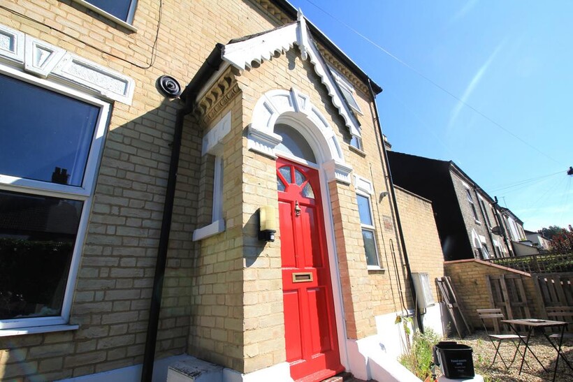 Gloucester Street, Norwich NR2 3 bed end of terrace house to rent - £1,295 pcm (£299 pw)