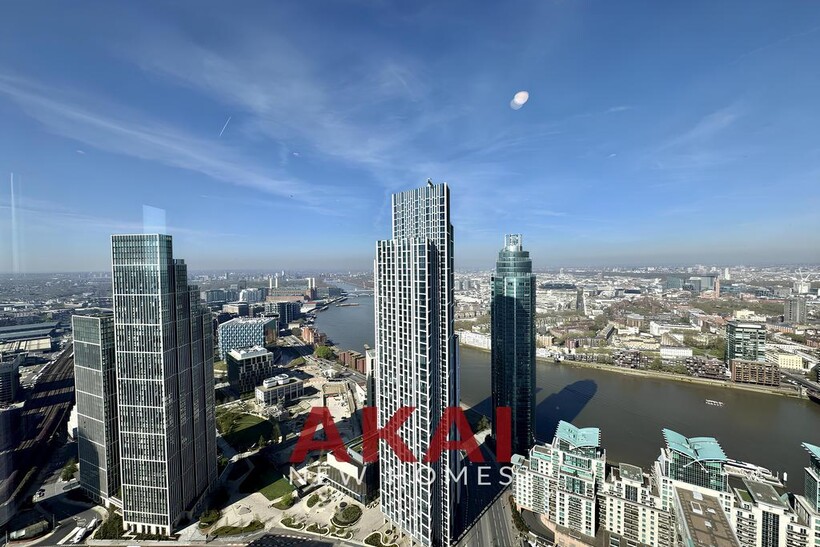 Nine Elms Lane, London SW8 2 bed flat to rent - £7,345 pcm (£1,695 pw)