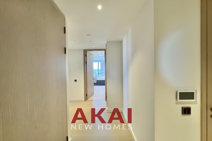 Nine Elms Lane, London SW8 2 bed flat to rent - £7,345 pcm (£1,695 pw)