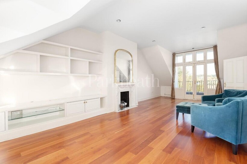Hampstead Hill Gardens, Hampstead NW3 3 bed flat to rent - £3,850 pcm (£888 pw)