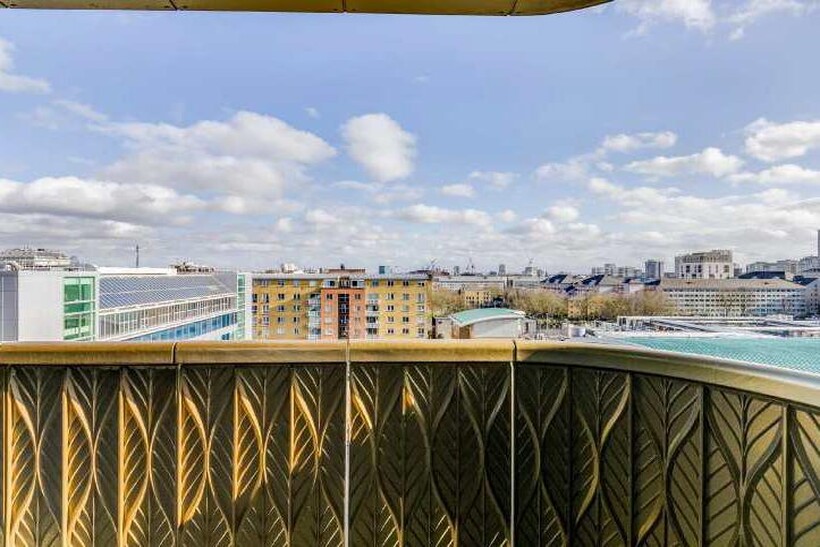 The Compton, Lodge Road, St John’s... 2 bed apartment to rent - £5,650 pcm (£1,304 pw)