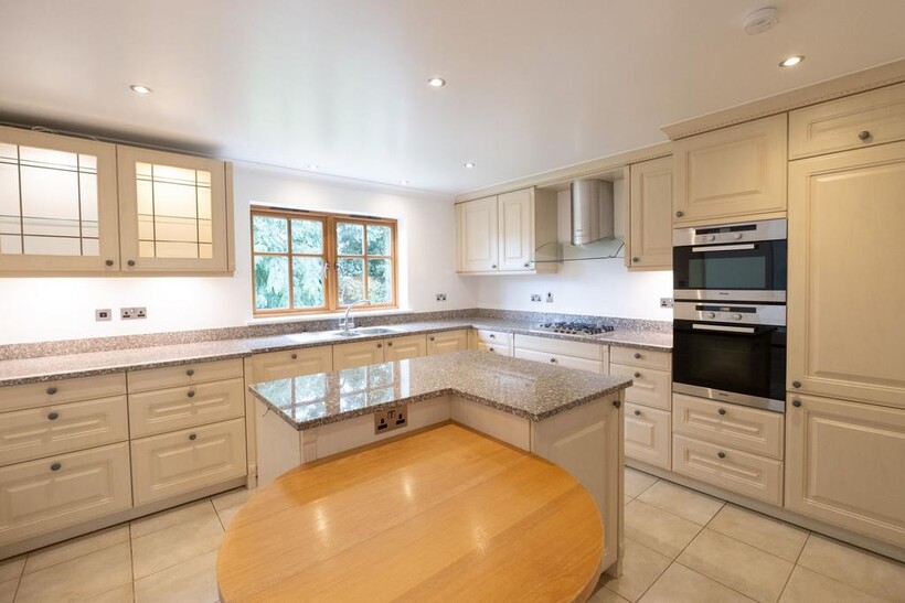 La Route De Noirmont, Jersey JE3 4 bed property to rent - £3,995 pcm (£922 pw)
