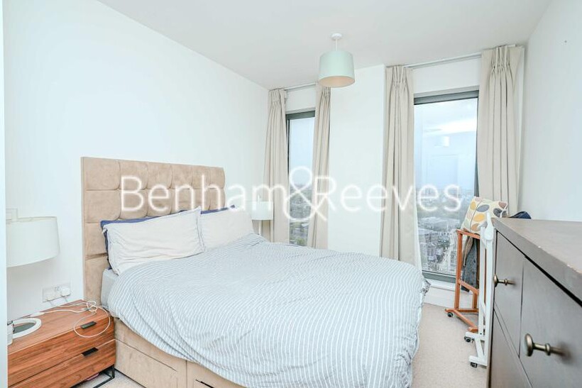 Legacy Tower, Great Eastern Road... 2 bed apartment to rent - £3,300 pcm (£762 pw)