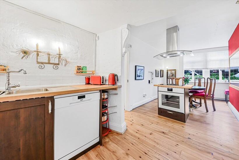 Perrins Walk, London, NW3 3 bed end of terrace house to rent - £8,667 pcm (£2,000 pw)