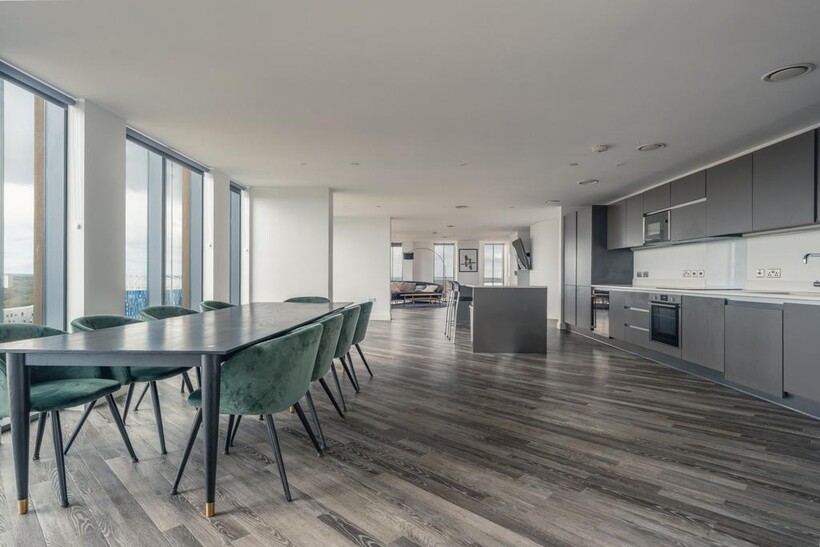 Rutherford Street, Tyne and Wear NE4 3 bed penthouse to rent - £4,600 pcm (£1,062 pw)