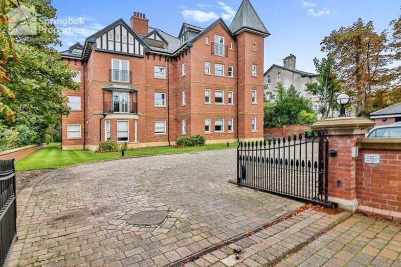 Westcliffe Road, Southport PR8 2 bed apartment to rent - £29,467 pcm (£6,800 pw)