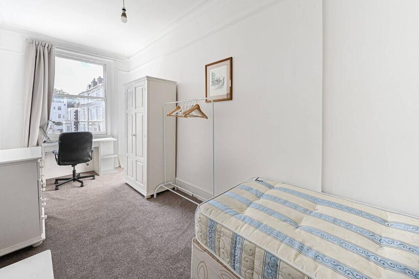 Cromwell Road, South Kensington... 3 bed flat to rent - £3,142 pcm (£725 pw)