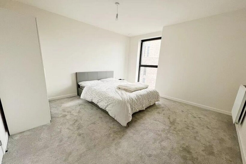 Wembley HA9 2 bed apartment to rent - £2,250 pcm (£519 pw)