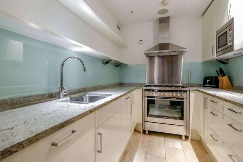Young Street, South Kensington... 2 bed flat to rent - £17,333 pcm (£4,000 pw)