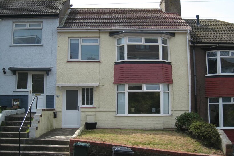 Carlyle Avenue, Brighton BN2 4 bed terraced house to rent - £2,766 pcm (£638 pw)