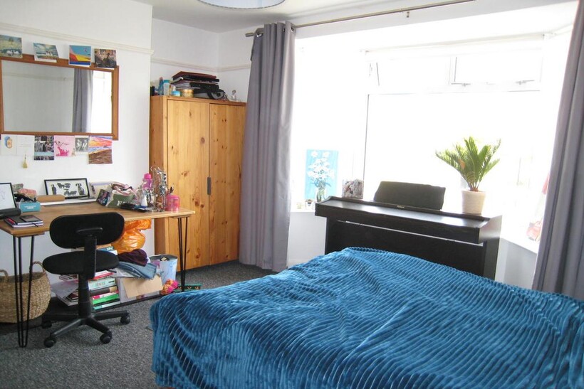 Carlyle Avenue, Brighton BN2 4 bed terraced house to rent - £2,766 pcm (£638 pw)