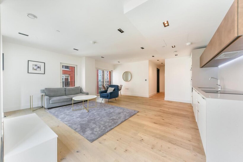 Exchange Gardens, Keybridge Tower... 2 bed apartment to rent - £4,225 pcm (£975 pw)