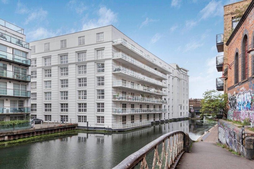 Jamestown Road, Camden NW1 2 bed flat to rent - £3,675 pcm (£848 pw)