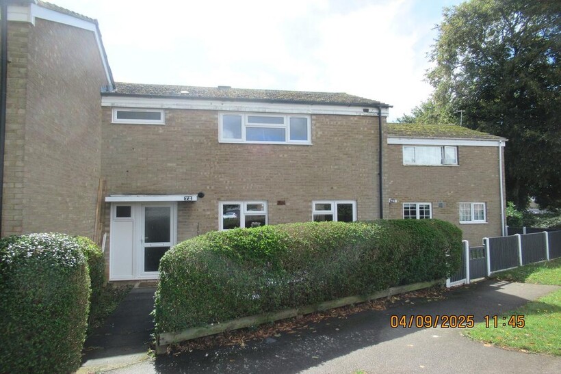 Ripon Road, Stevenage SG1 3 bed terraced house to rent - £1,575 pcm (£363 pw)