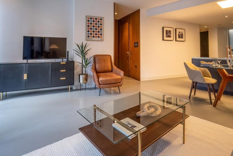 Gasholders Building, London N1C 1 bed apartment to rent - £3,791 pcm (£875 pw)