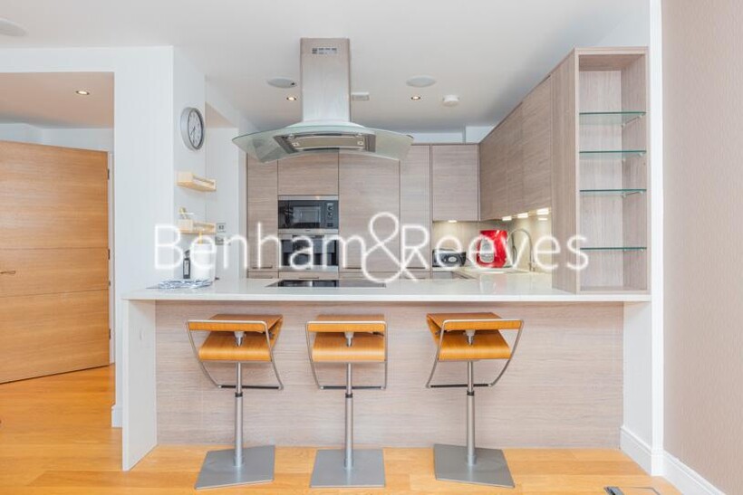 Lensbury Avenue, Imperial Wharf SW6 2 bed apartment to rent - £3,400 pcm (£785 pw)