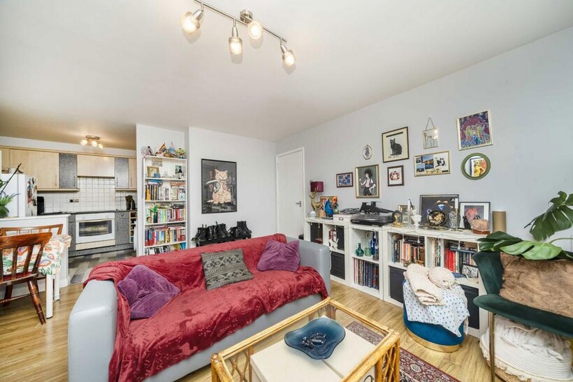 Church Road, London W3 2 bed flat to rent - £1,846 pcm (£426 pw)