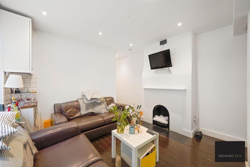 183 Latchmere Road - om VPWgt Ji3n Any Us Ll Jh.jpg