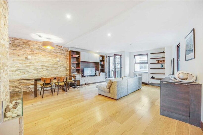 Wapping Wall, London E1W 4 bed flat to rent - £5,997 pcm (£1,384 pw)
