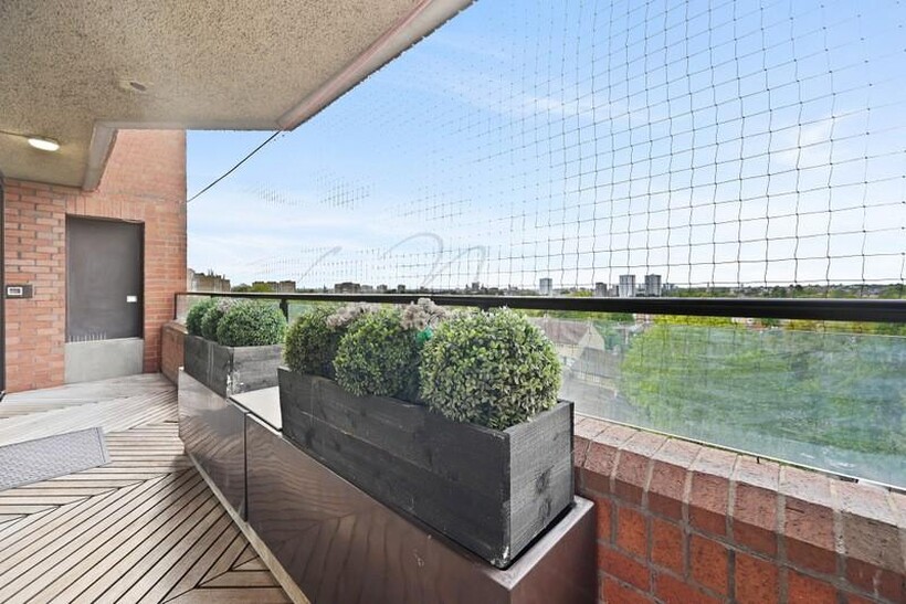 Cresta House, Finchley Road, NW3 3 bed flat to rent - £3,986 pcm (£920 pw)