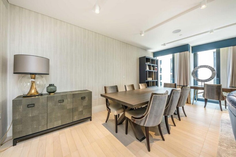 Cork Street, London W1S 3 bed flat to rent - £14,733 pcm (£3,400 pw)