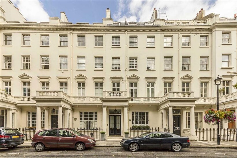 Hyde Park Square, London W2 3 bed flat to rent - £4,849 pcm (£1,119 pw)