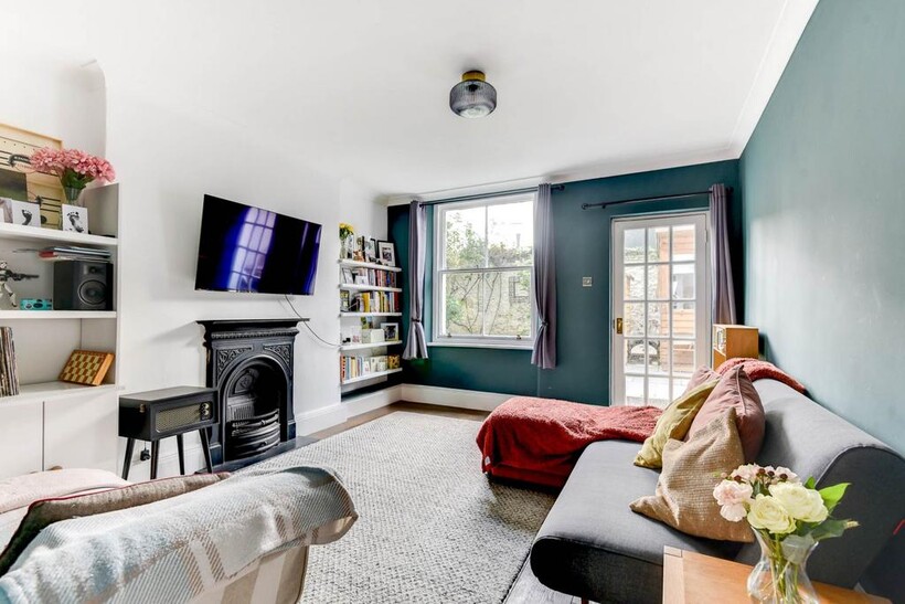 Hova Villas, Hove 2 bed flat to rent - £1,995 pcm (£460 pw)